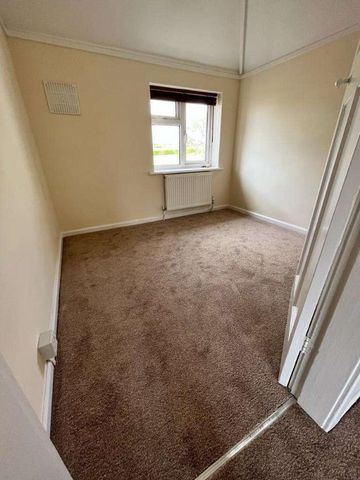 Bittenham Close, Stone, HP17 - Photo 2