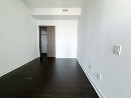 For Lease - 17 Bathurst Street Unit# 3316, Toronto, Ontario - Photo 2