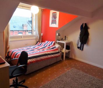 3 bedroom House in Thornville Street, Leeds - Photo 4