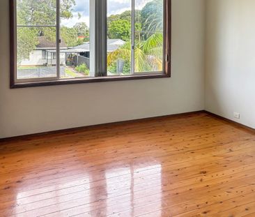 LARGE FAMILY HOME - Photo 2