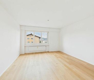 grosse 3.5 Zi-Wohnung mit Balkon - Foto 1