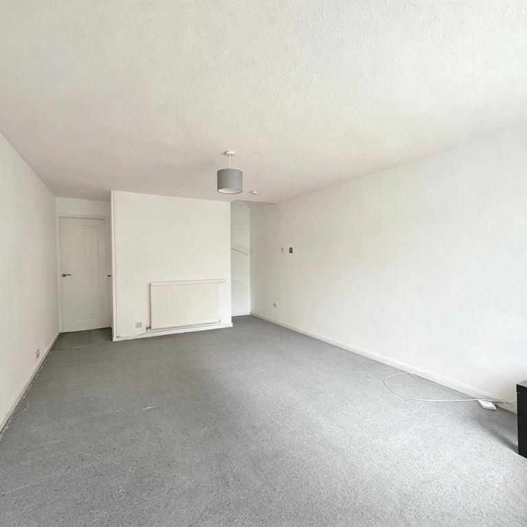 2 bedroom semi-detached house to rent - Photo 1