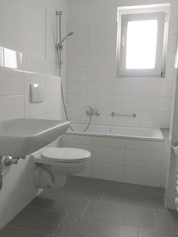 Komm nach Heisingen: 3 Zimmer mit Sonnebalkon, ab Sofort!! - Photo 2