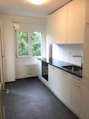 Central apartment near the highway, the city center and the train station - Photo 3