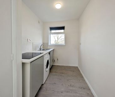 studio to rent Stour Close, West End, Southampton, SO18 - Photo 2