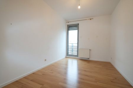 ERSTBEZUG NACH SANIERUNG - Barrierefreie 3-Zimmer-Wohnung im 2. Liftstock mit Wintergarten und Tiefgaragenplatz - Photo 5