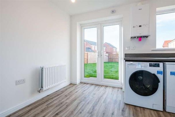 Macaulay Park, Grimsby, DN31 - Photo 1