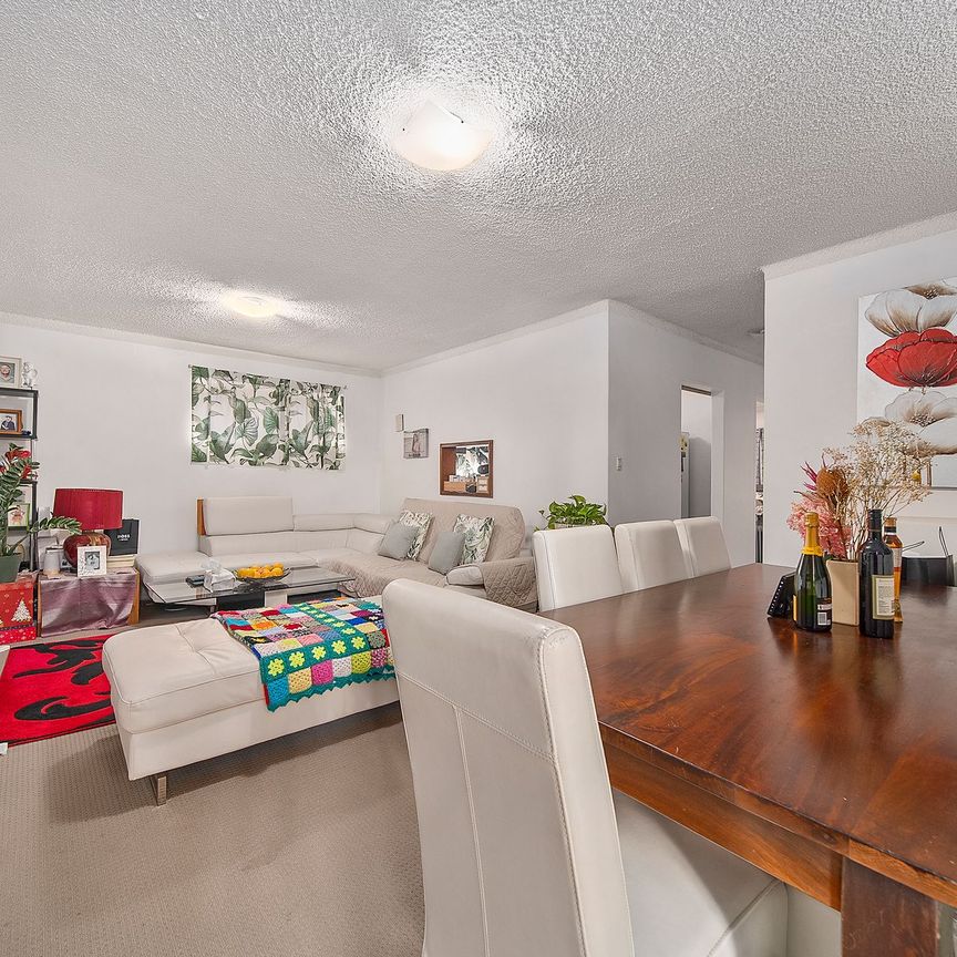 Conveniently Located Unit - Photo 1