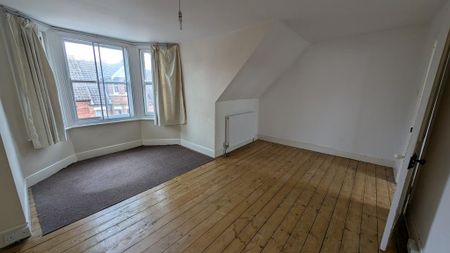 3 bedroom terraced house to rent - Photo 3