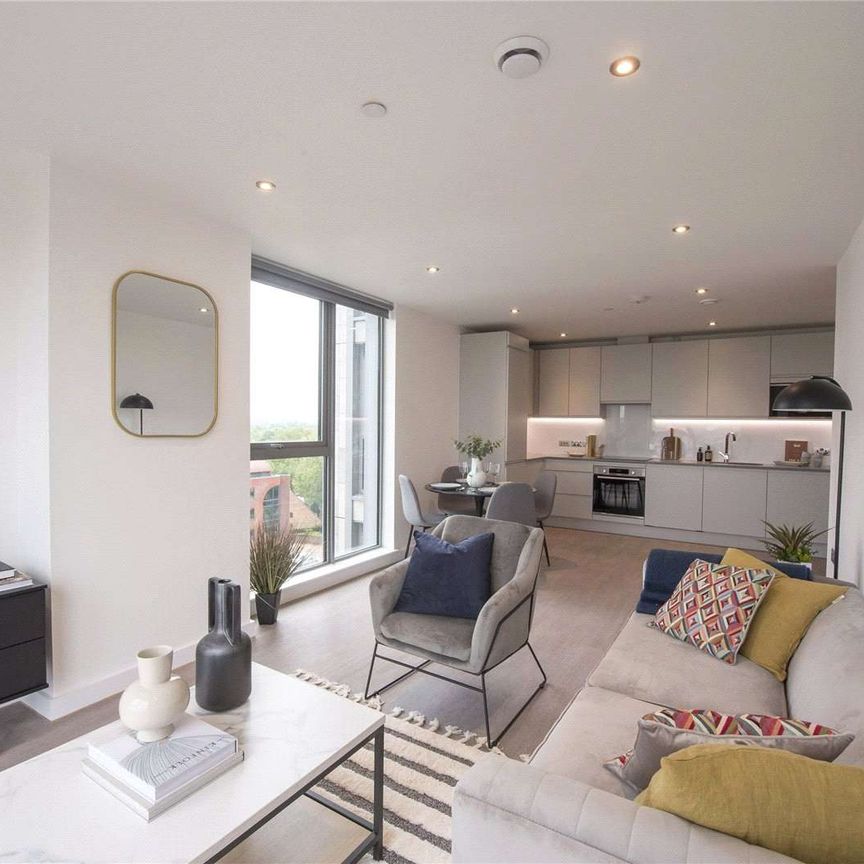 ** 2 WEEKS RENT FREE FOR JANUARY MOVE INS ** Rent in the iconic Thames Quarter building in the heart of Reading's town centre. This is a 2 bedroom 2 bathroom apartment on the 4th floor. - Photo 1