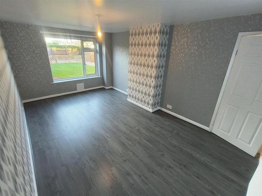 3 bedroom property to rent - Photo 1