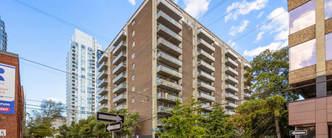 Regency Towers — 1-Bedroom - Photo 1