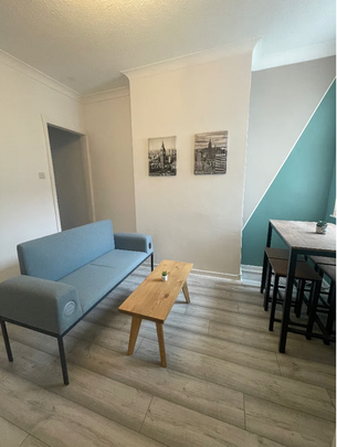 1 bedroom in a house share to rent - Photo 1