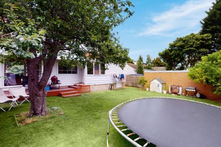 9 Hunter Avenue, Black Rock - Photo 2