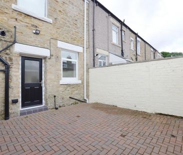 2 bedroom property to rent - Photo 1