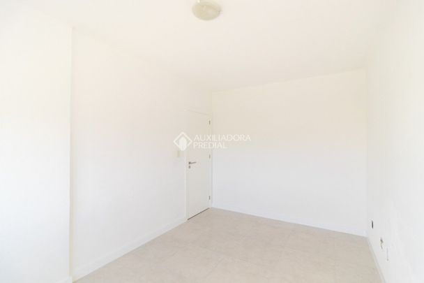 Apartamento com 2 quartos e 57m² para alugar em Cristal, Porto Alegre. - Photo 1