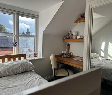 Modern Bed Bath Apartment, LN1 - Photo 3