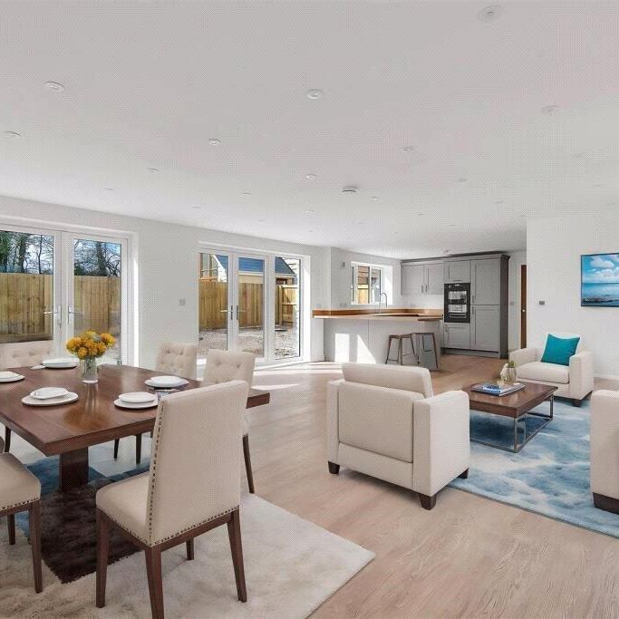 4 bedroom house to rent - Photo 1