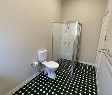 3 Bedroom Duplex in Prime Kingsford Location - Photo 3