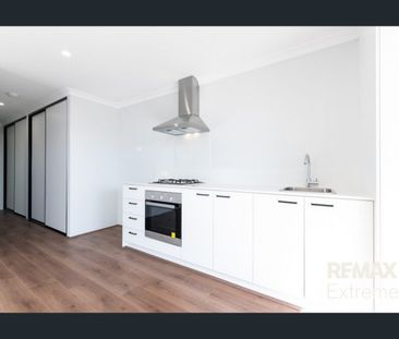 Near New 2x1 Home - Walk to Beach! - Photo 5