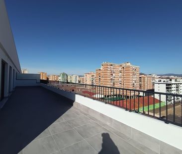 Ático de alquiler en Los Guindos - Parque Mediterráneo - Santa Paula - Photo 1