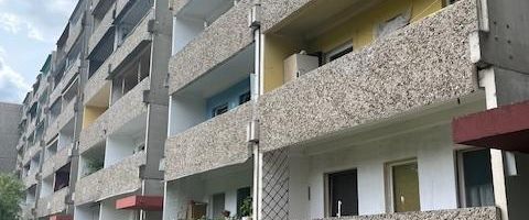 Dresden-Ost: 3-Zimmer-Wohnung mit Balkon im 3. OG (mit WBS-Schein) - Foto 1