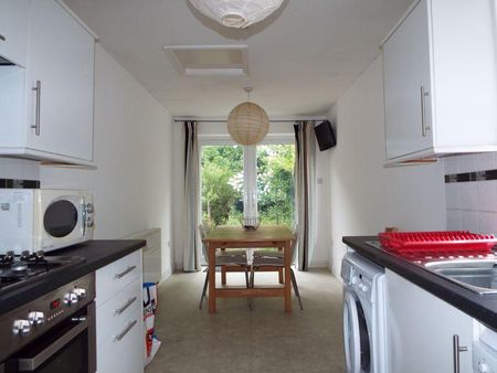 3 bedroom terraced house to rent - Photo 4