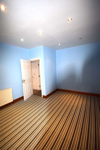 2 Bed Flat, St. Albans Road, IG3 - Photo 3