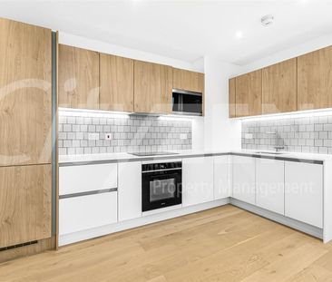 37 Clarendon Road, Watford - Photo 5