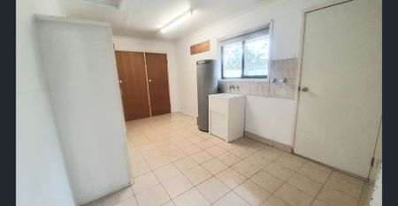 3 Bedroom Home - Inground Pool - Photo 5