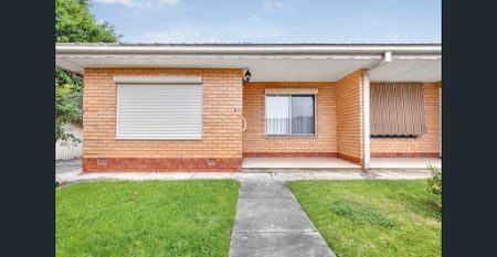 Spacious and Comfortable Unit in a Convenient Location! - Photo 2