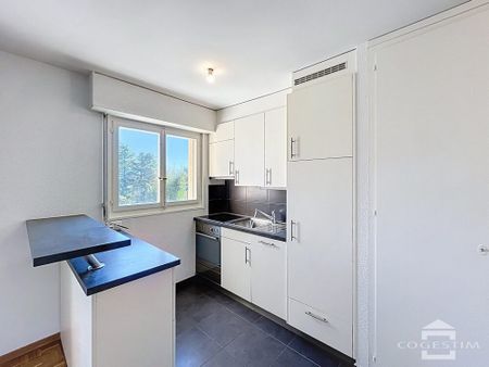 Proche de toutes commodités, appartement de 2 pièces au 2ème étage - Photo 4