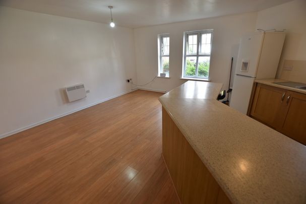 The Links, Hyde - Photo 1