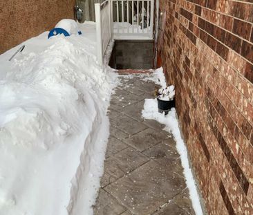 #Lower - 73 Carisbrooke Square – Toronto E11, Ontario - Photo 4