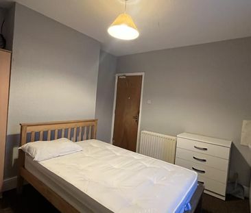 1 bedroom house of multiple occupation to rent - Photo 6