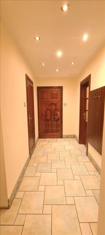 Kiadó jó állapotú panel lakás - Székesfehérvár - Photo 5