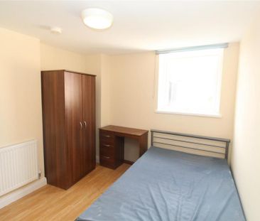 6 bedroom house to rent - Photo 3