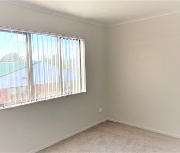 PAPATOETOE, 4 BEDROOMS - Photo 3