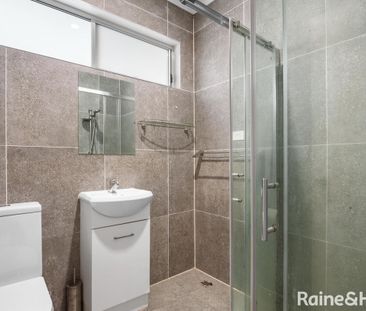 DELIGHTFUL HOME!! - Photo 6