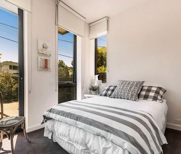 Thinking of selling? Contact our agent - Photo 2