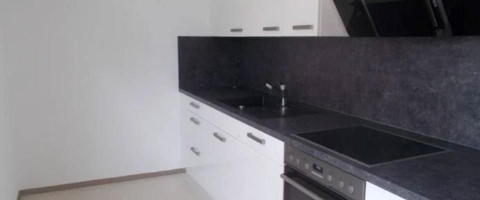 Gepflegte 3-Zi.-Wohnung in guter Lage, EBK, Garage, S-Bahnnähe - Photo 1