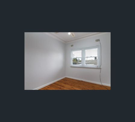 102 College Street, Cambridge Park, NSW 2747 - Photo 1