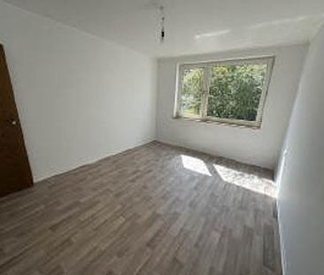 Moderne und helle Wohnung mit Balkon und attraktivem Grundriß - Photo 1