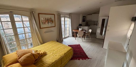 A LOUER - PLACE D ALBERTAS - COUP DE COEUR - STUDIO PLACE DALBERTAS - 25 m² - Photo 2