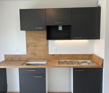 Location Appartement 2 pièces 39m² DEVILLE LES ROUEN 76250 - Photo 5