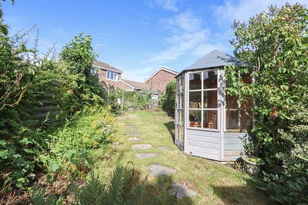 2 bedroom Terraced House to rent - Photo 5