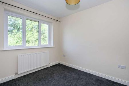 Manor Road North, Nantwich, CW5 - Photo 2