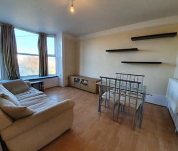 Bury Road, Gosport - Photo 1