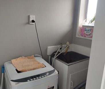 Two Bedroom Flat in the Heart of Morningside - Photo 1