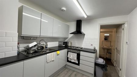 Studio to rent - Photo 3